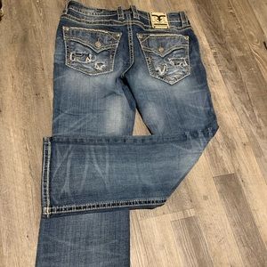 Rock Revival 36 Scarab